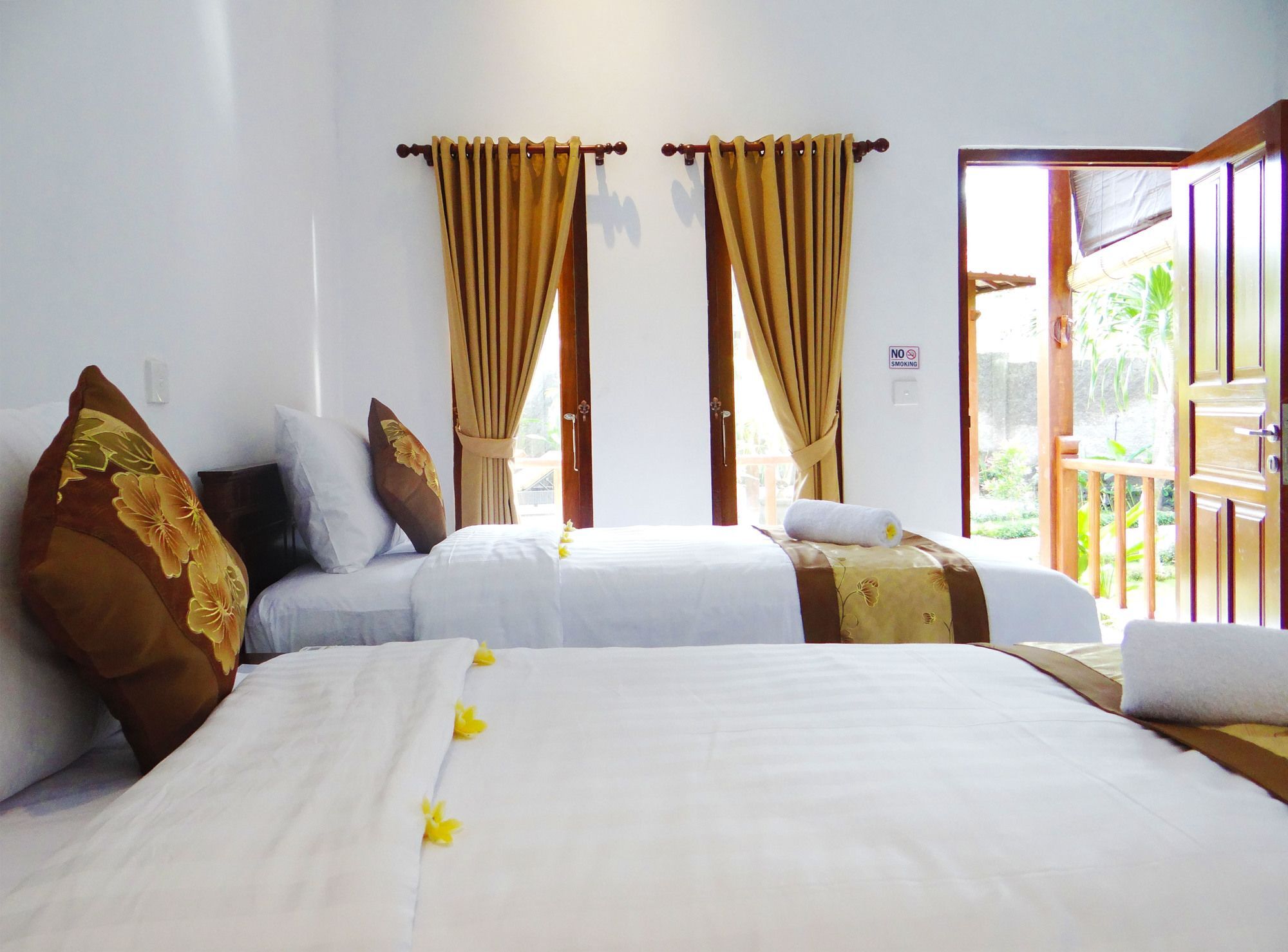 Isola D'Oro Lembongan Bed & Breakfast Nusa Lembongan  Exterior photo